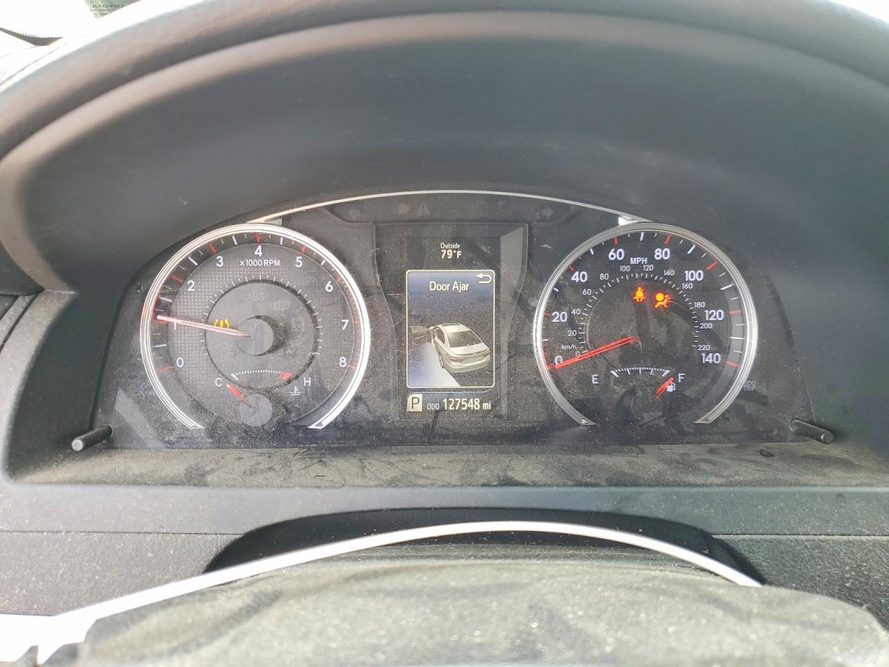 2016 TOYOTA CAMRY SE photo 17