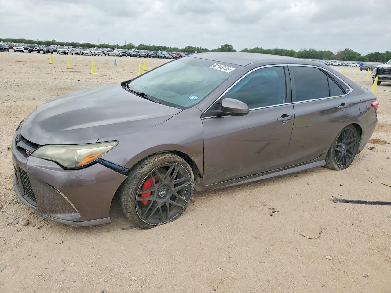 2016 TOYOTA CAMRY