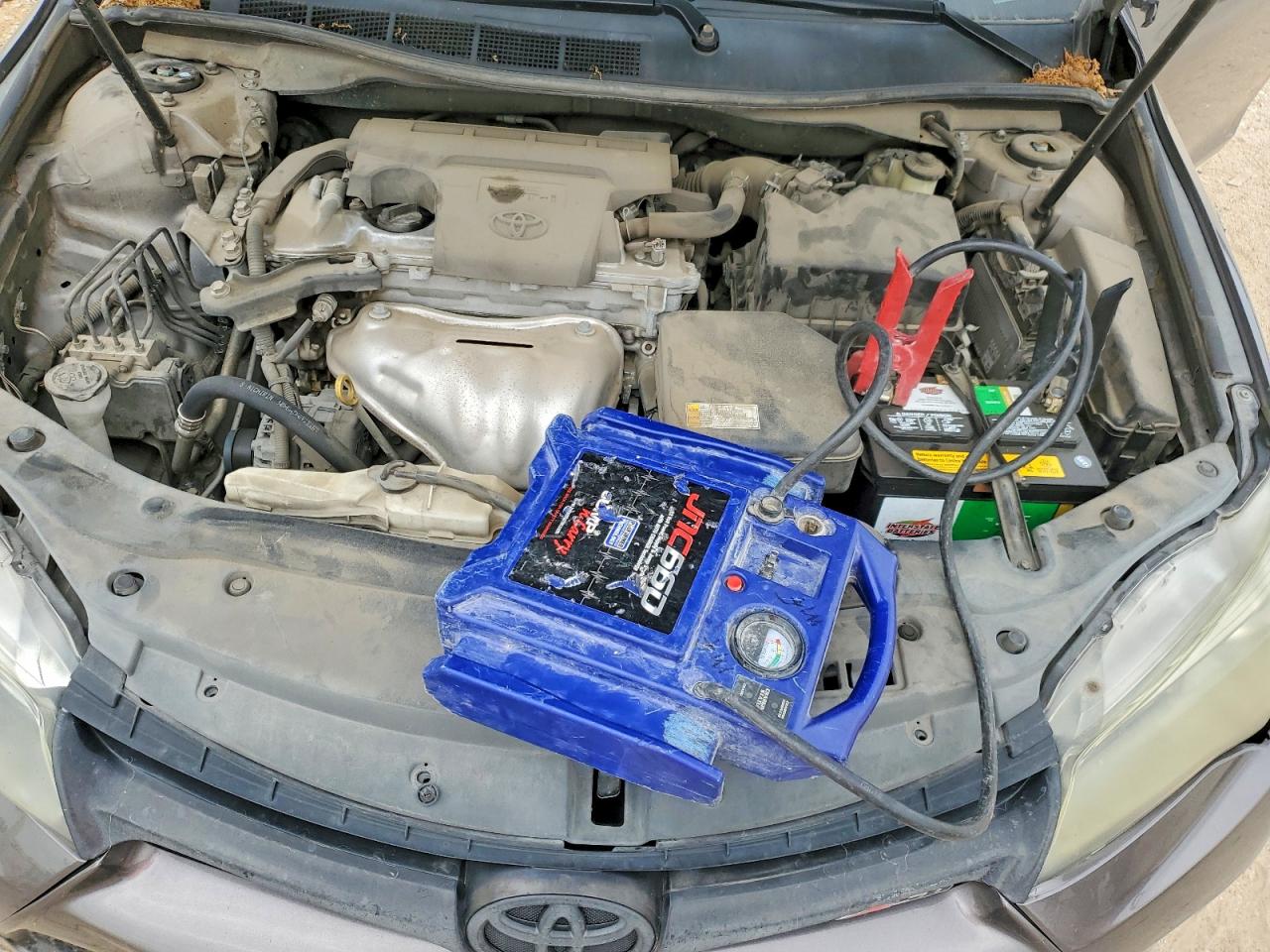 2016 TOYOTA CAMRY SE photo 21