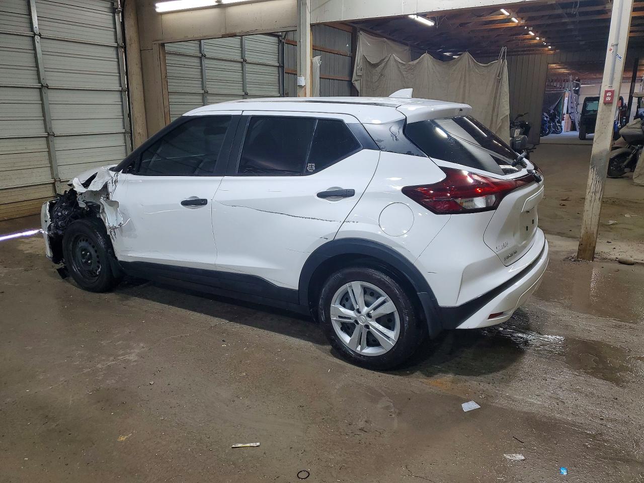2022 NISSAN KICKS S photo 4