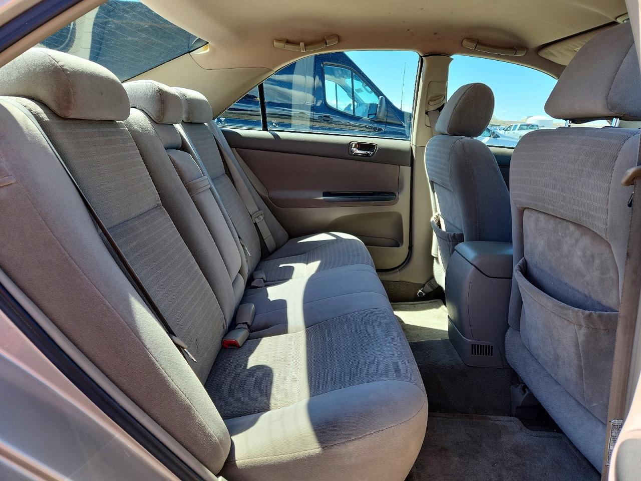 2005 TOYOTA CAMRY LE photo 10