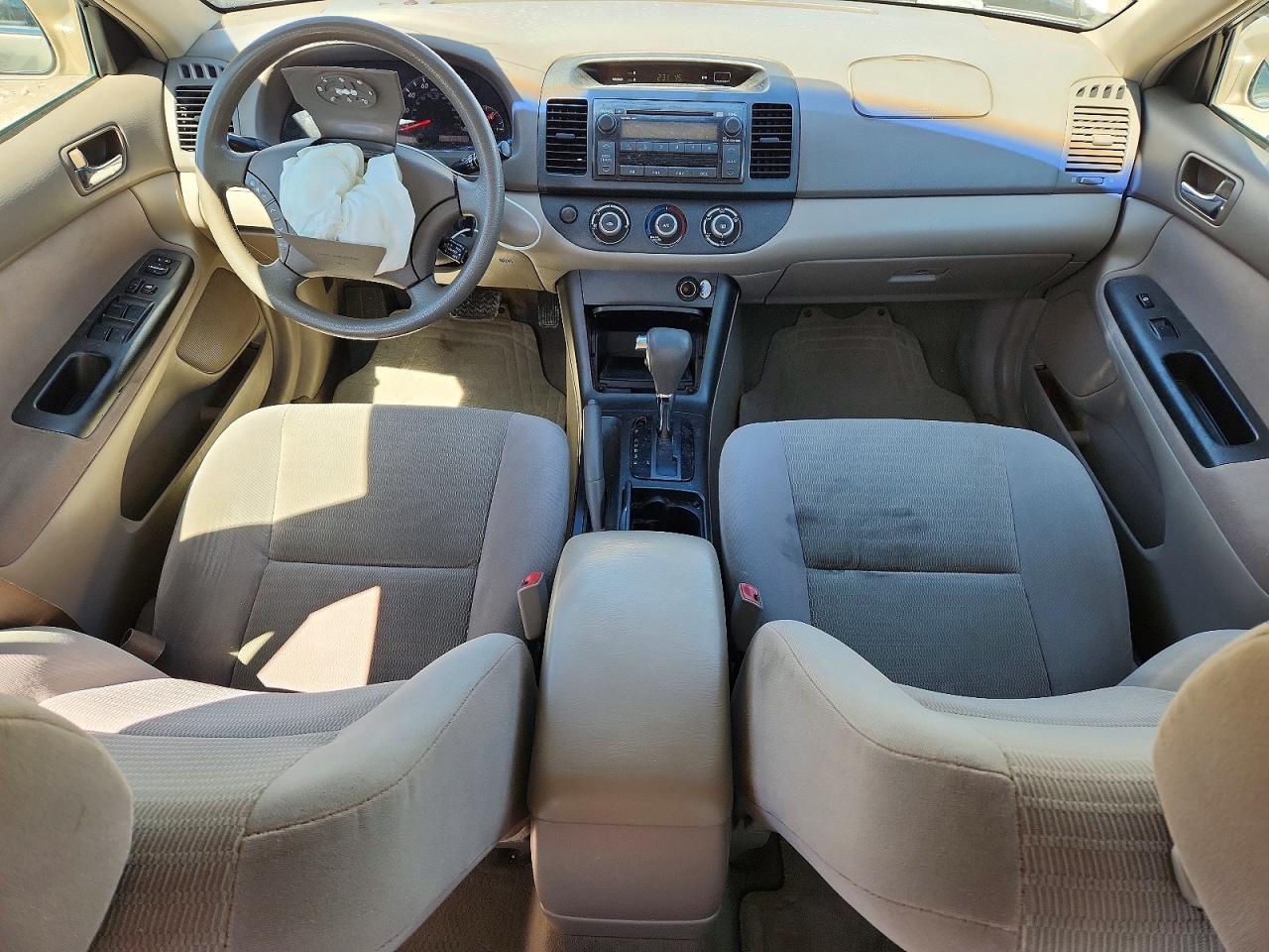 2005 TOYOTA CAMRY LE photo 8
