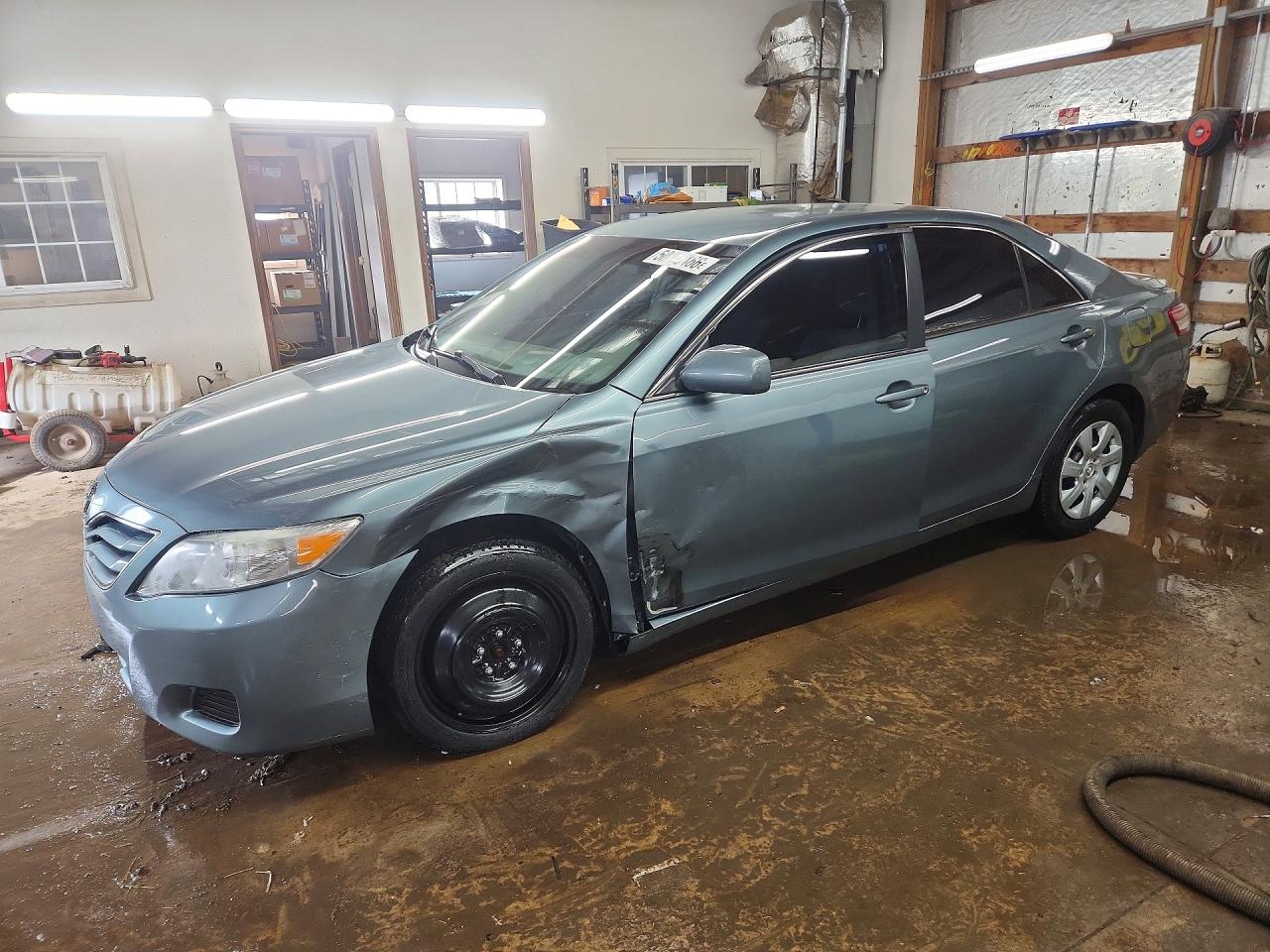 2010 TOYOTA CAMRY