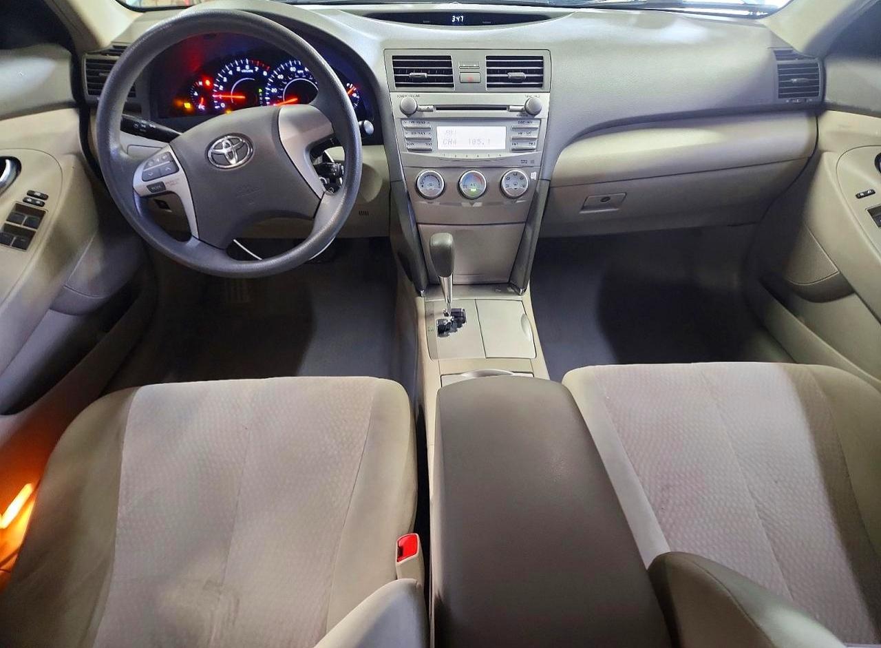 2010 TOYOTA CAMRY LE photo 22