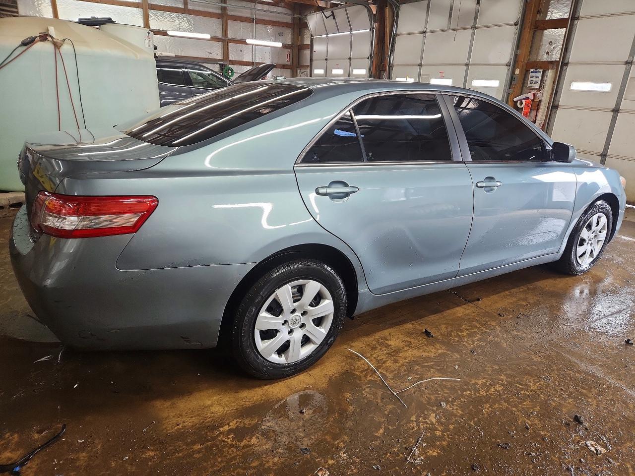 2010 TOYOTA CAMRY LE photo 7