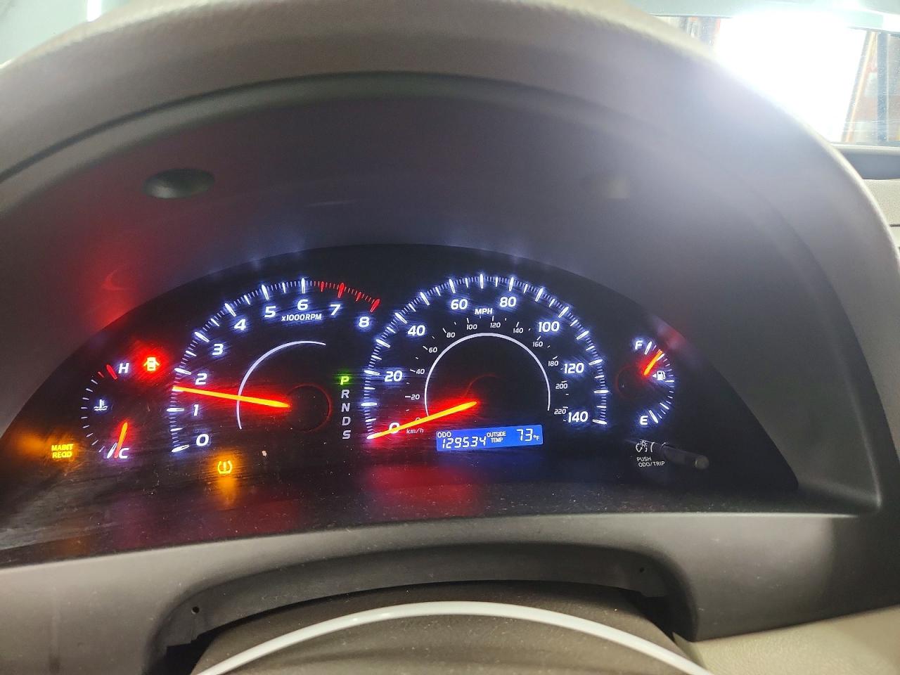 2010 TOYOTA CAMRY LE photo 25
