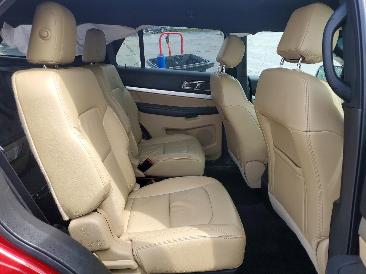 2017 FORD EXPLORER XLT photo 21