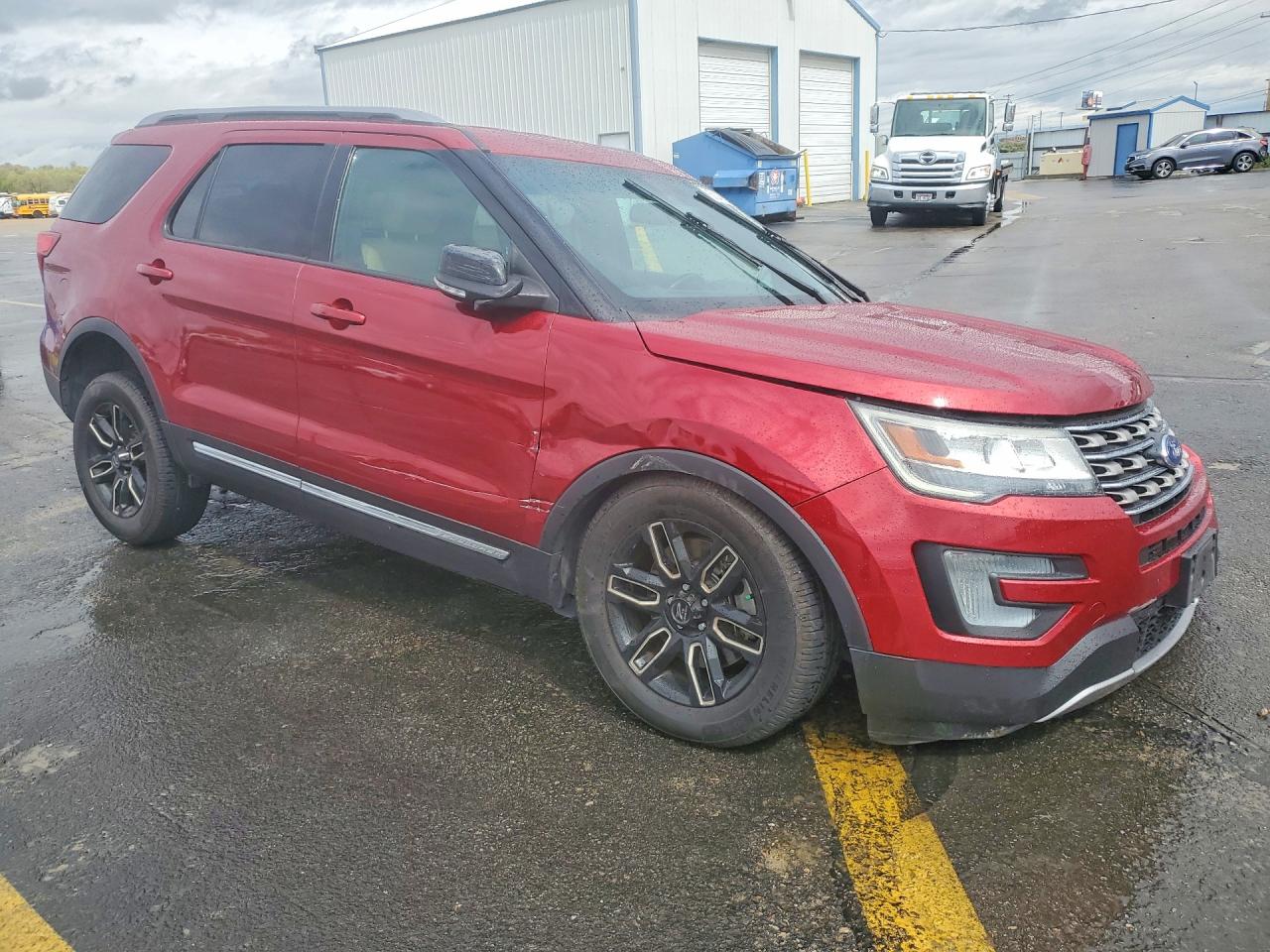 2017 FORD EXPLORER XLT photo 7