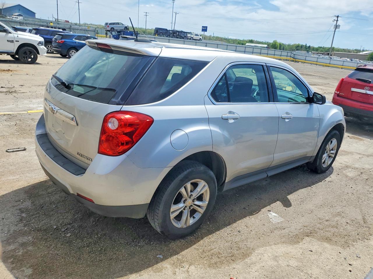 2015 CHEVROLET EQUINOX LS photo 3
