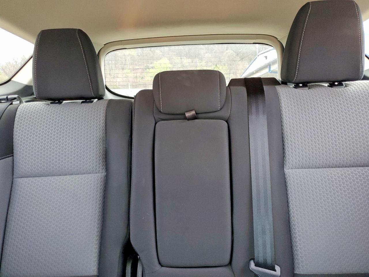 2017 FORD ESCAPE SE photo 28