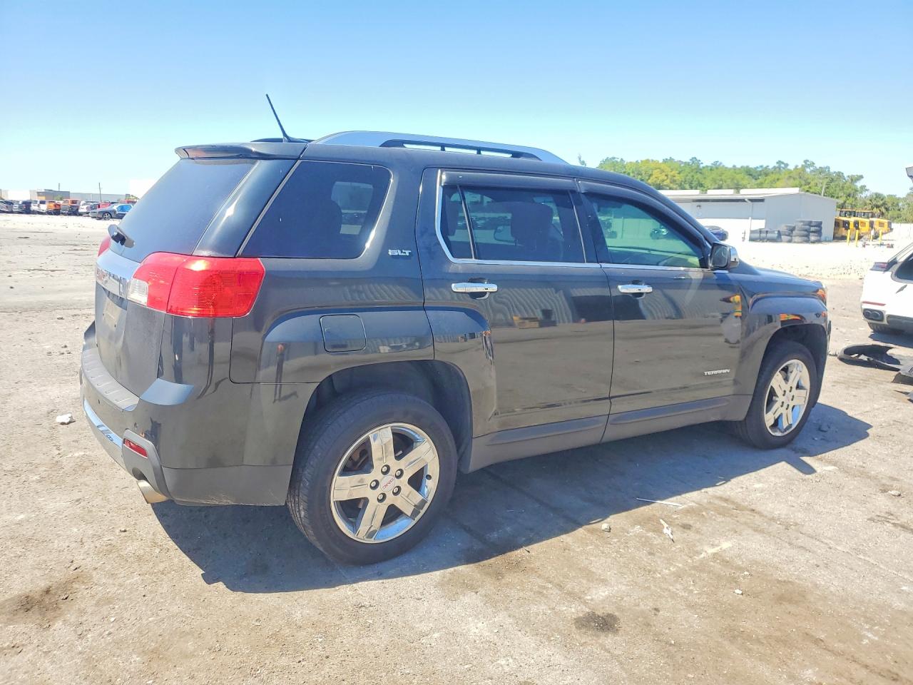 2013 GMC TERRAIN SLT photo 5