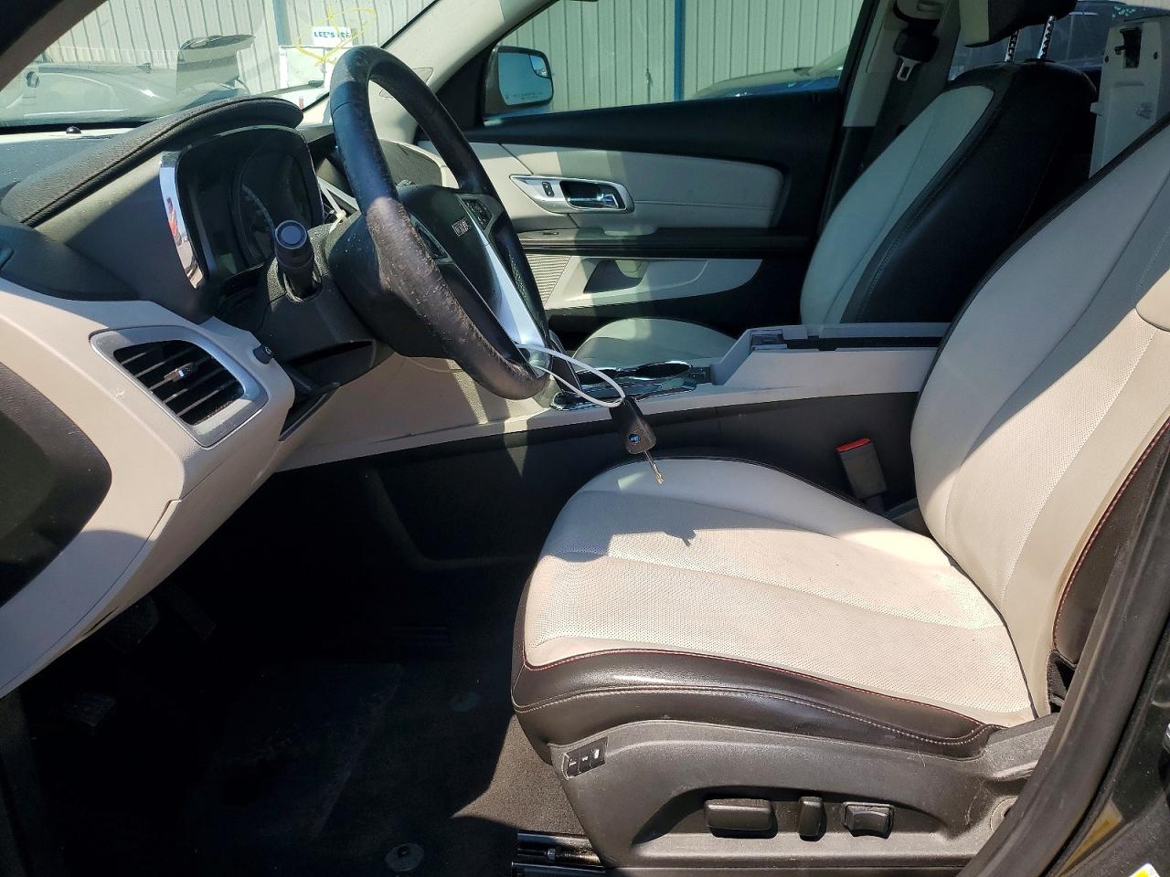 2013 GMC TERRAIN SLT photo 13