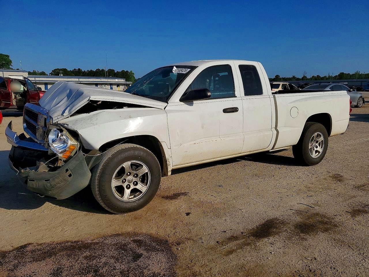 2005 DODGE DAKOTA