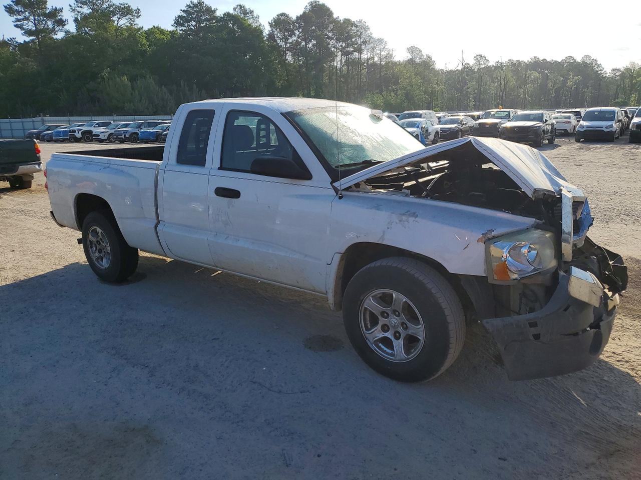 2005 DODGE DAKOTA SLT photo 7