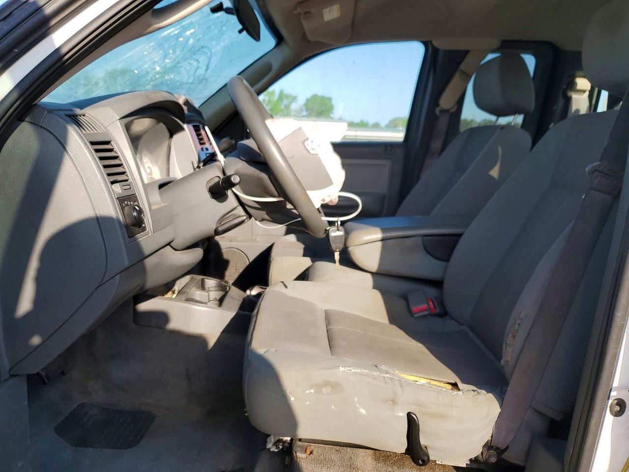 2005 DODGE DAKOTA SLT photo 13