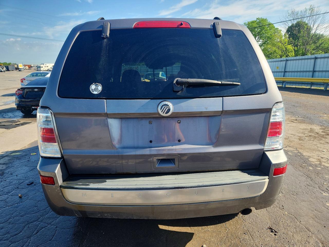 2011 MERCURY MARINER photo 11