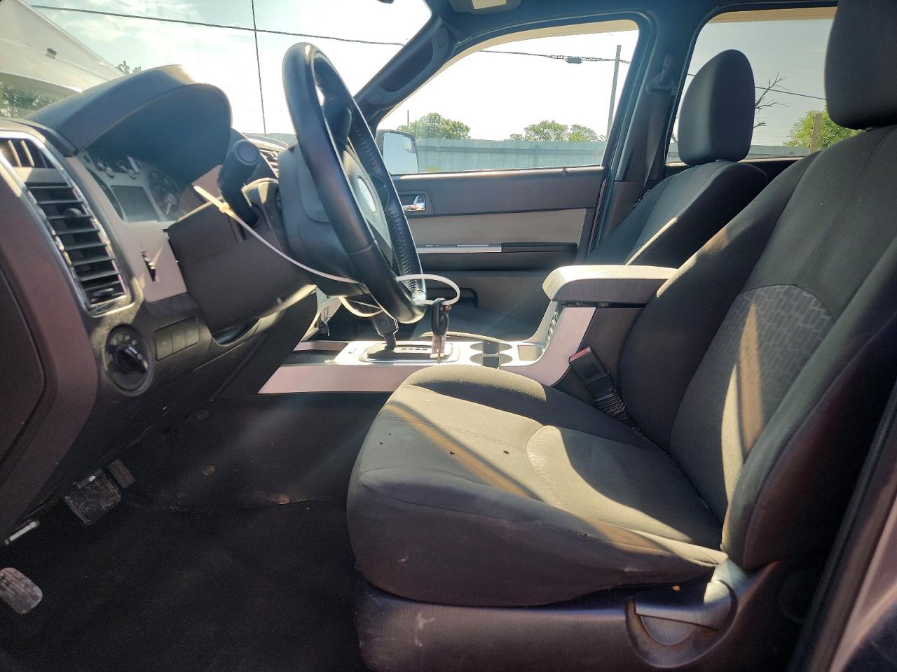 2011 MERCURY MARINER photo 13