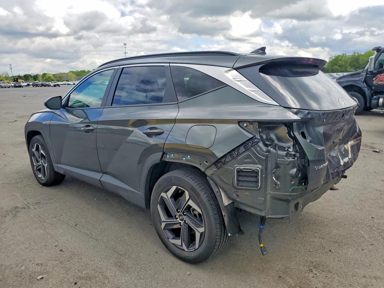 2024 HYUNDAI TUCSON SEL photo 3