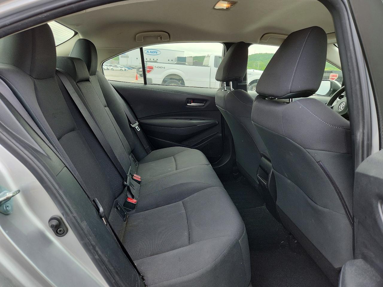2021 TOYOTA COROLLA LE photo 19
