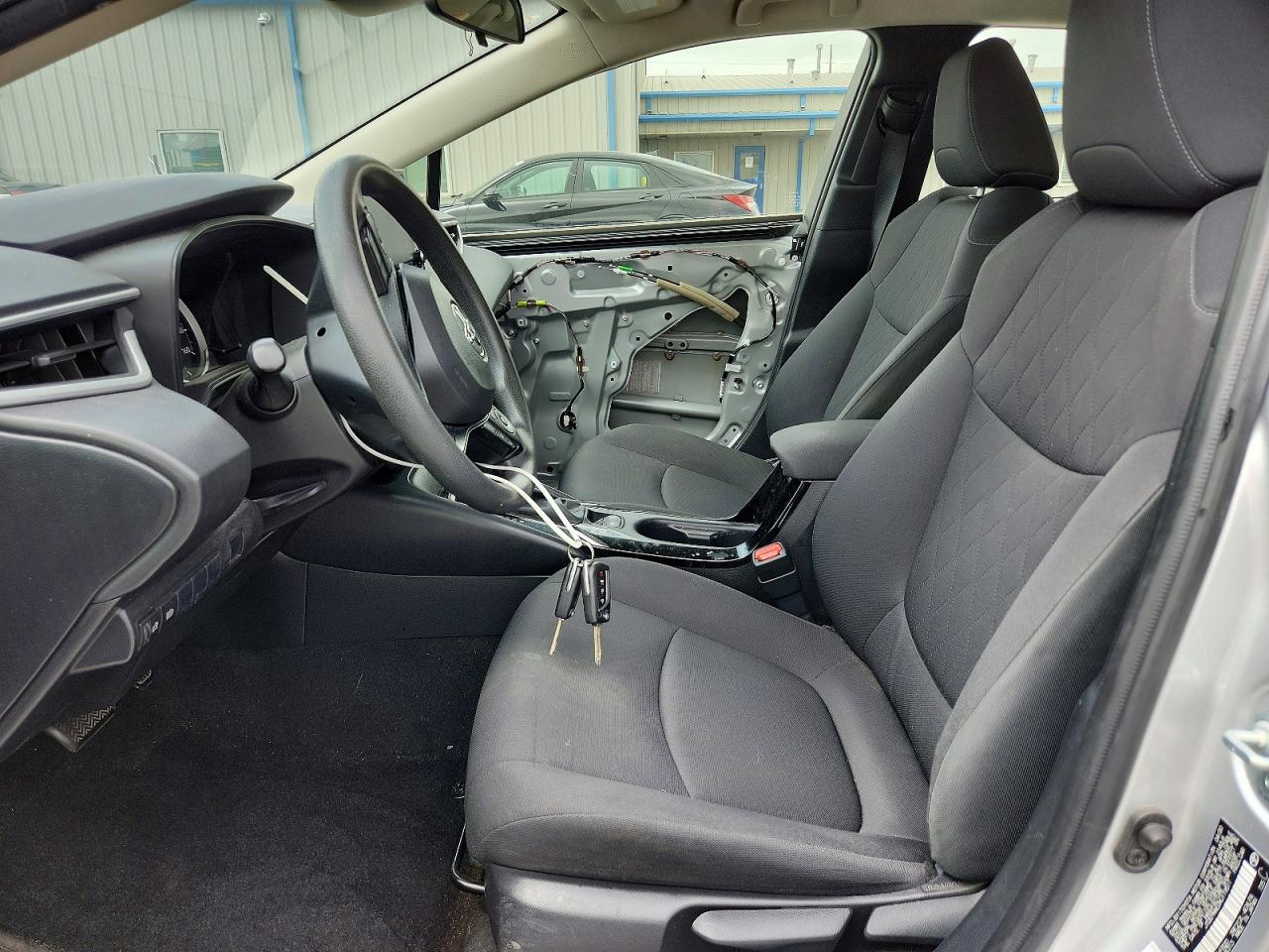 2021 TOYOTA COROLLA LE photo 13