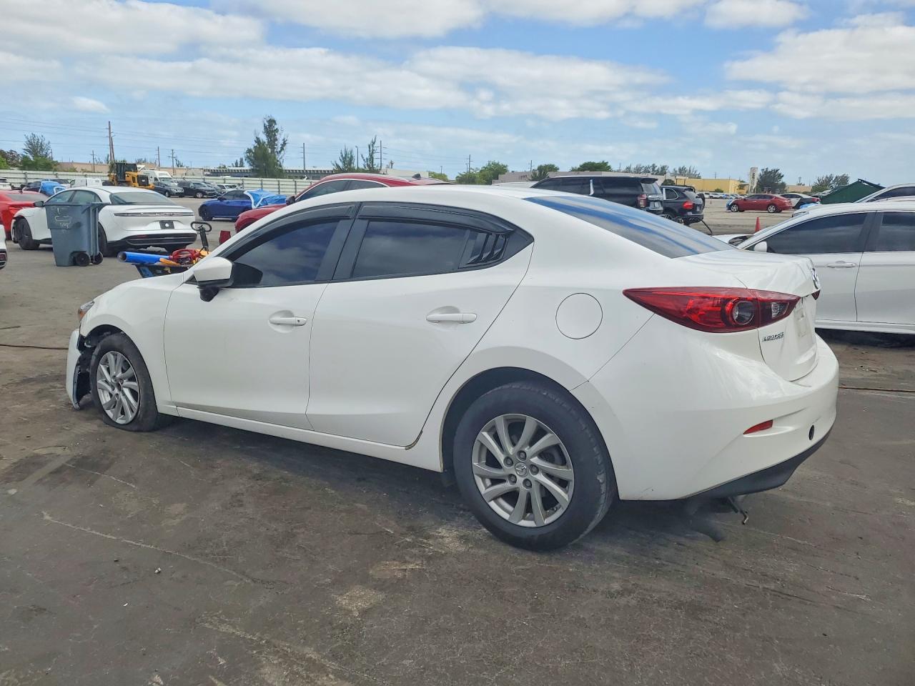 2017 MAZDA 3 SPORT photo 4