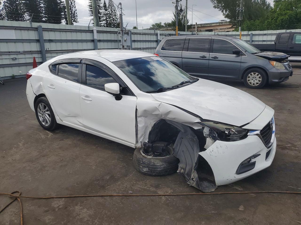 2017 MAZDA 3 SPORT photo 10