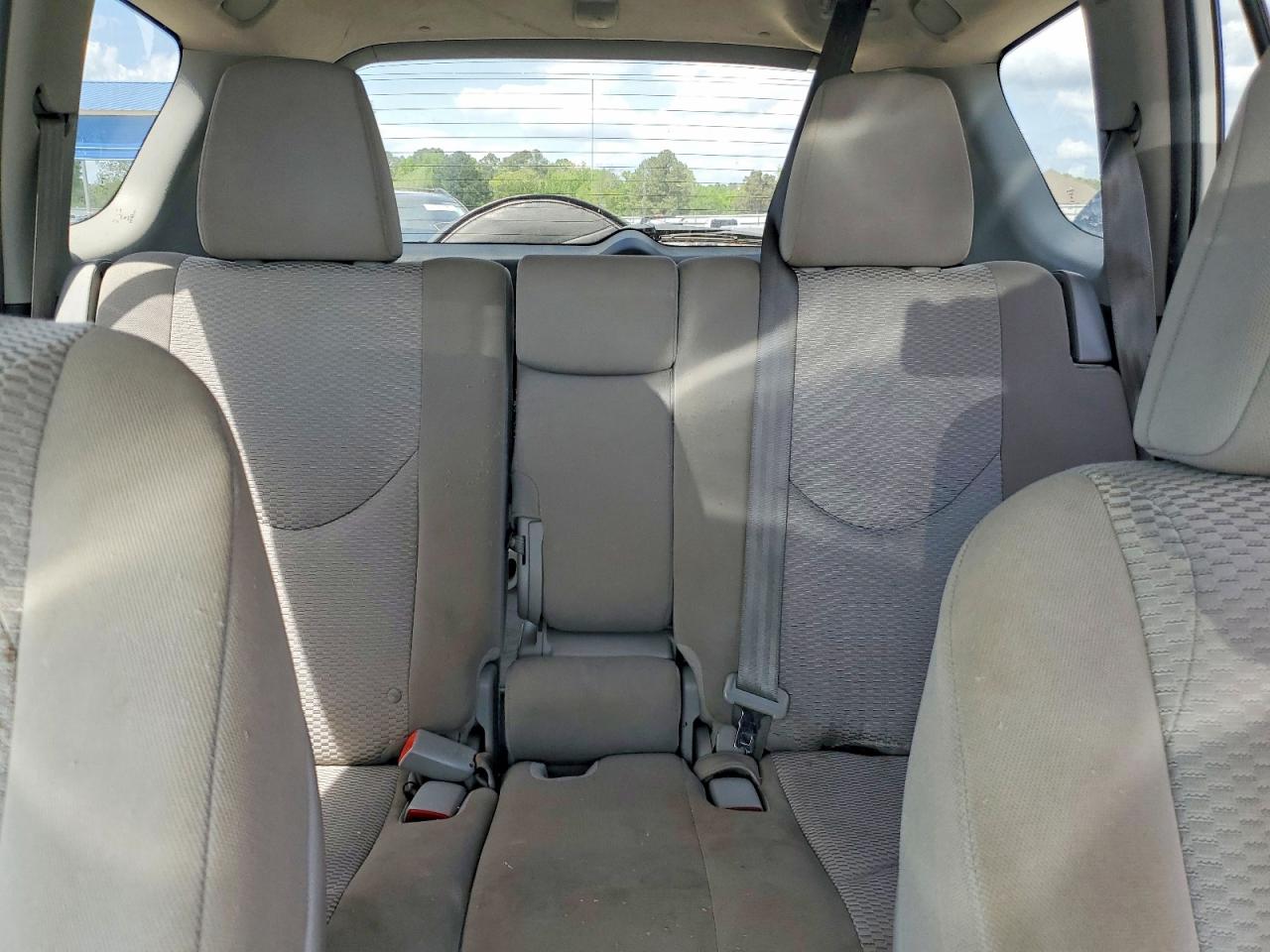 2012 TOYOTA RAV4 BASE photo 19