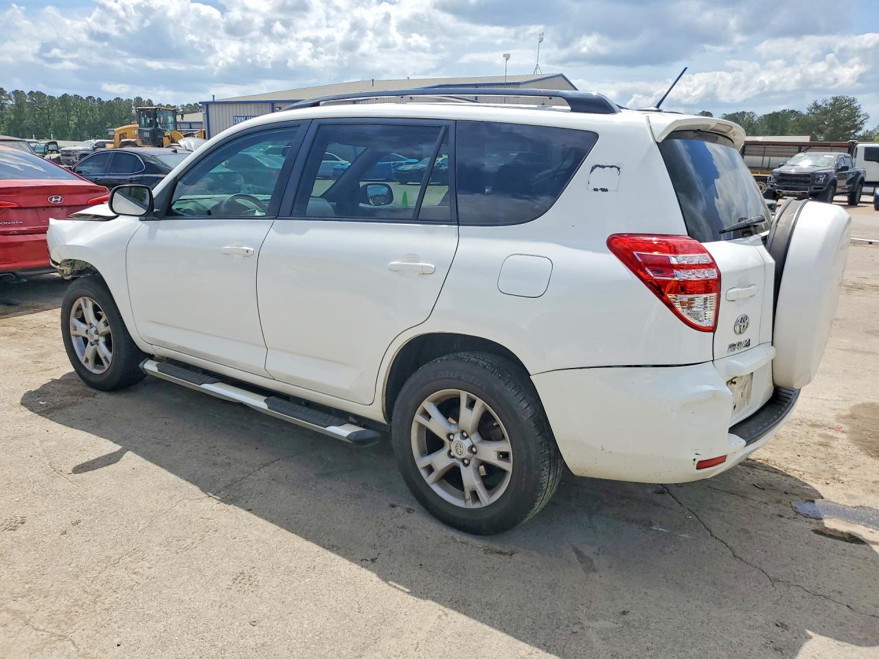 2012 TOYOTA RAV4 BASE photo 3