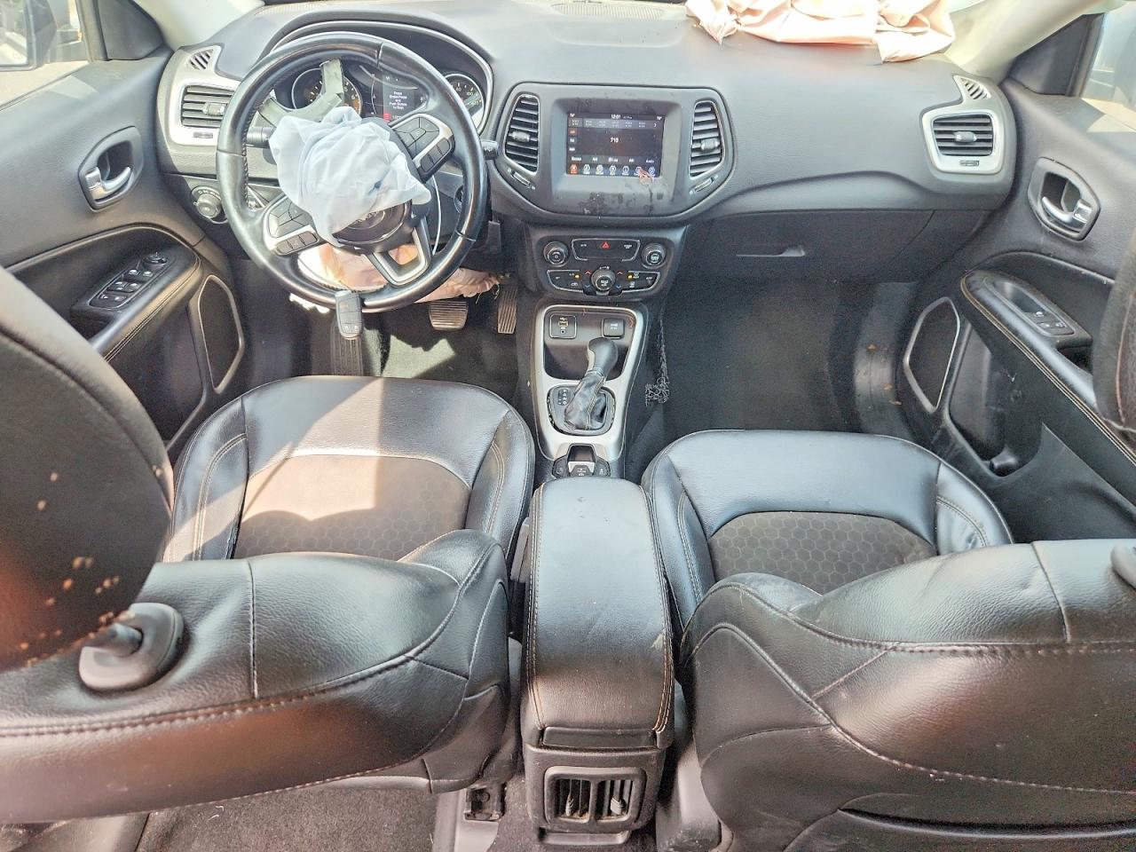 2019 JEEP COMPASS LATITUDE photo 8