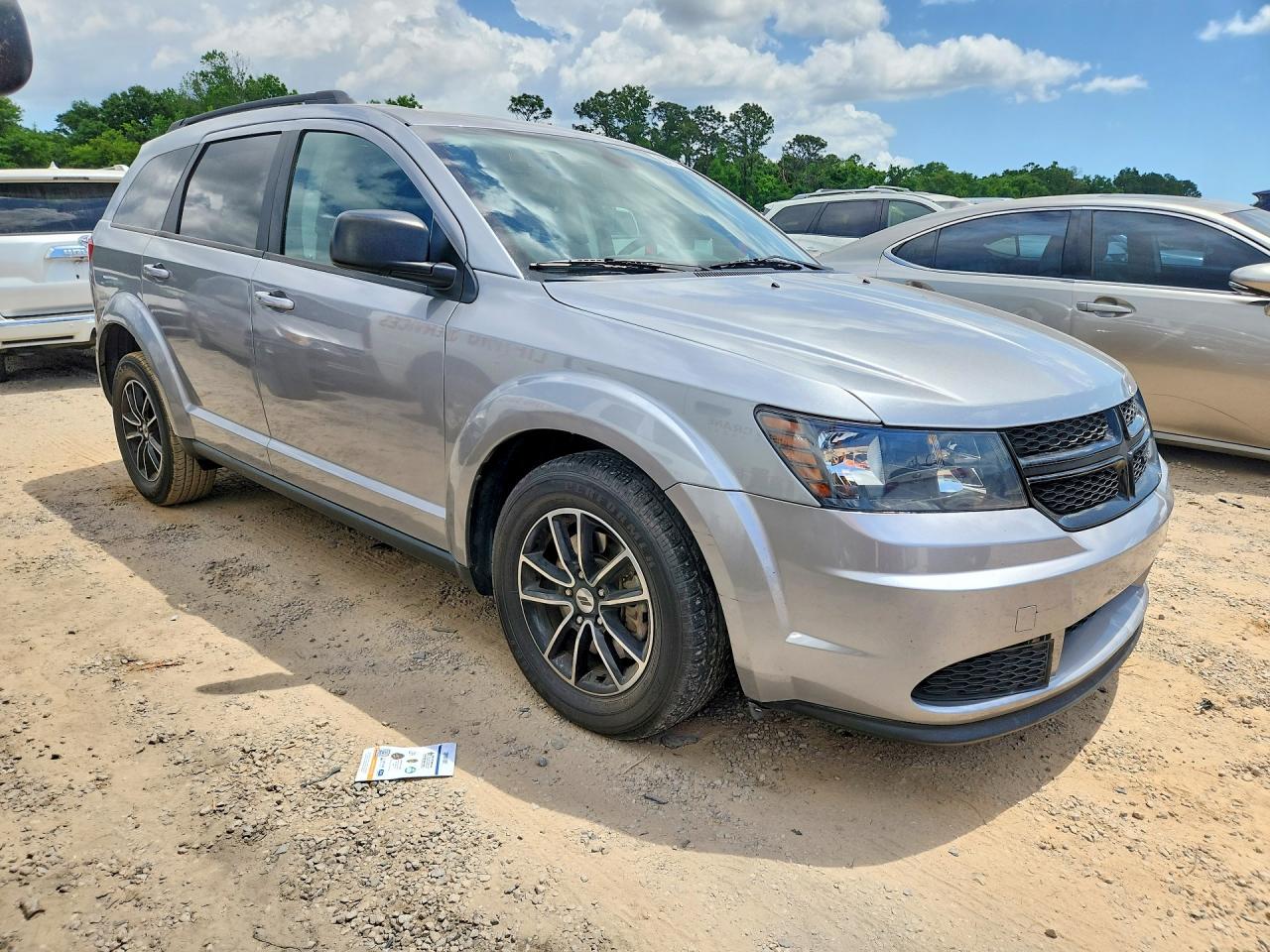 2018 DODGE JOURNEY SE photo 4