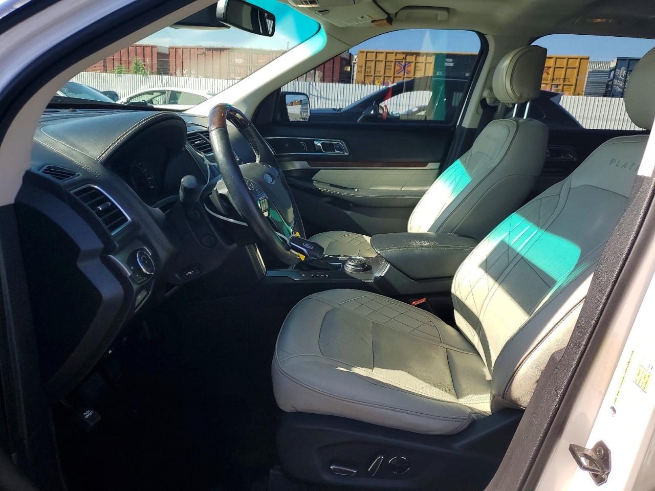 2017 FORD EXPLORER PLATINUM photo 7