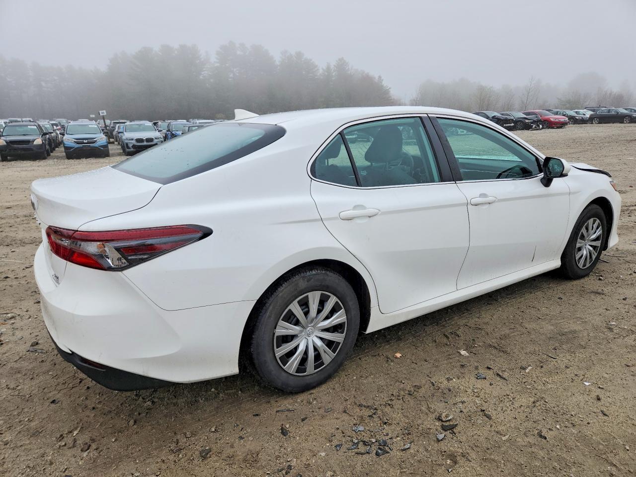 2022 TOYOTA CAMRY LE photo 7