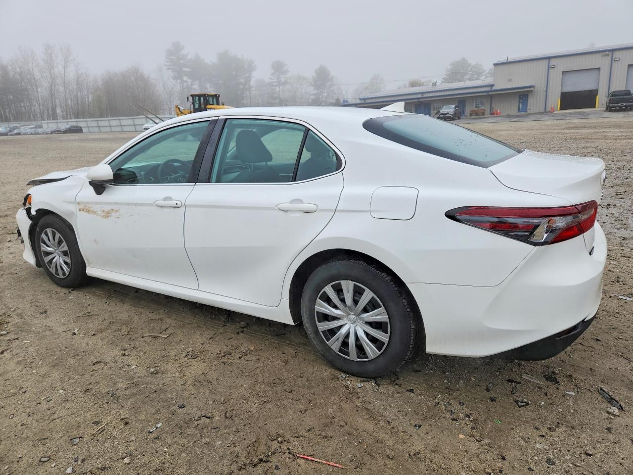 2022 TOYOTA CAMRY LE photo 4