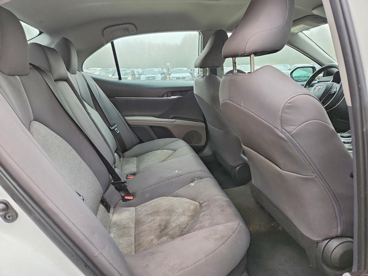 2022 TOYOTA CAMRY LE photo 28