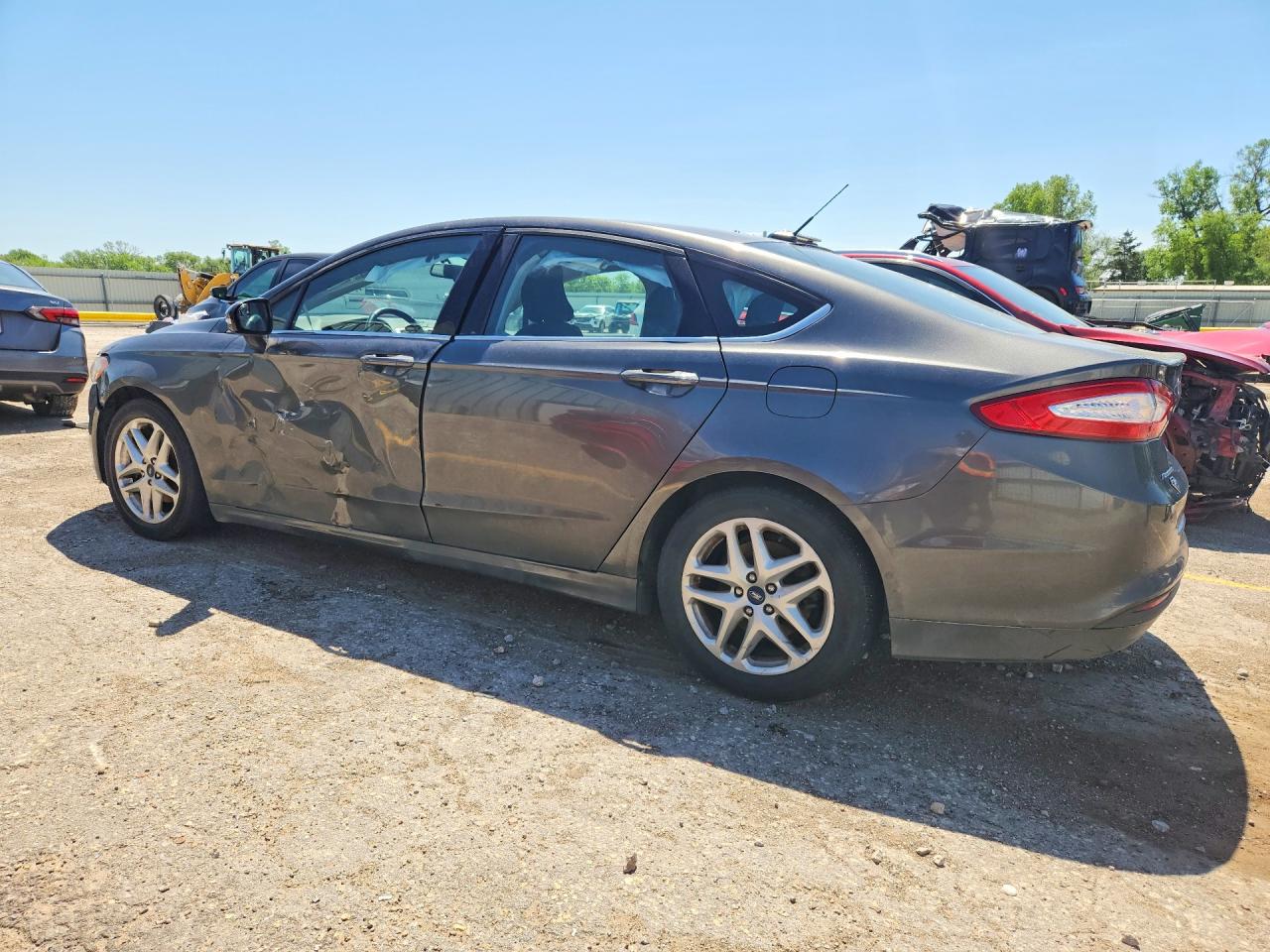2016 FORD FUSION SE photo 4