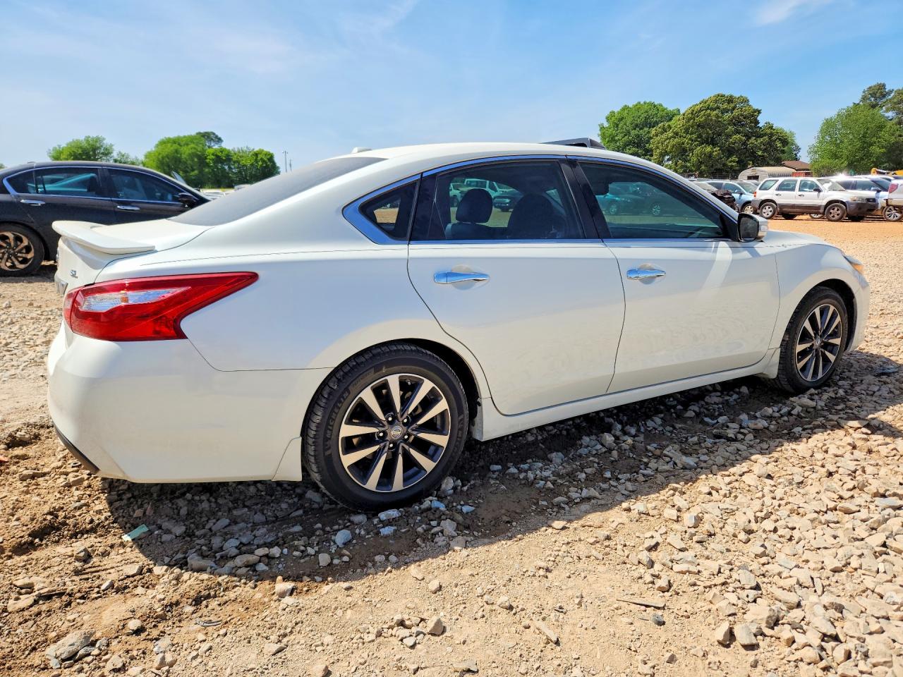 2017 NISSAN ALTIMA 2.5 SL photo 3
