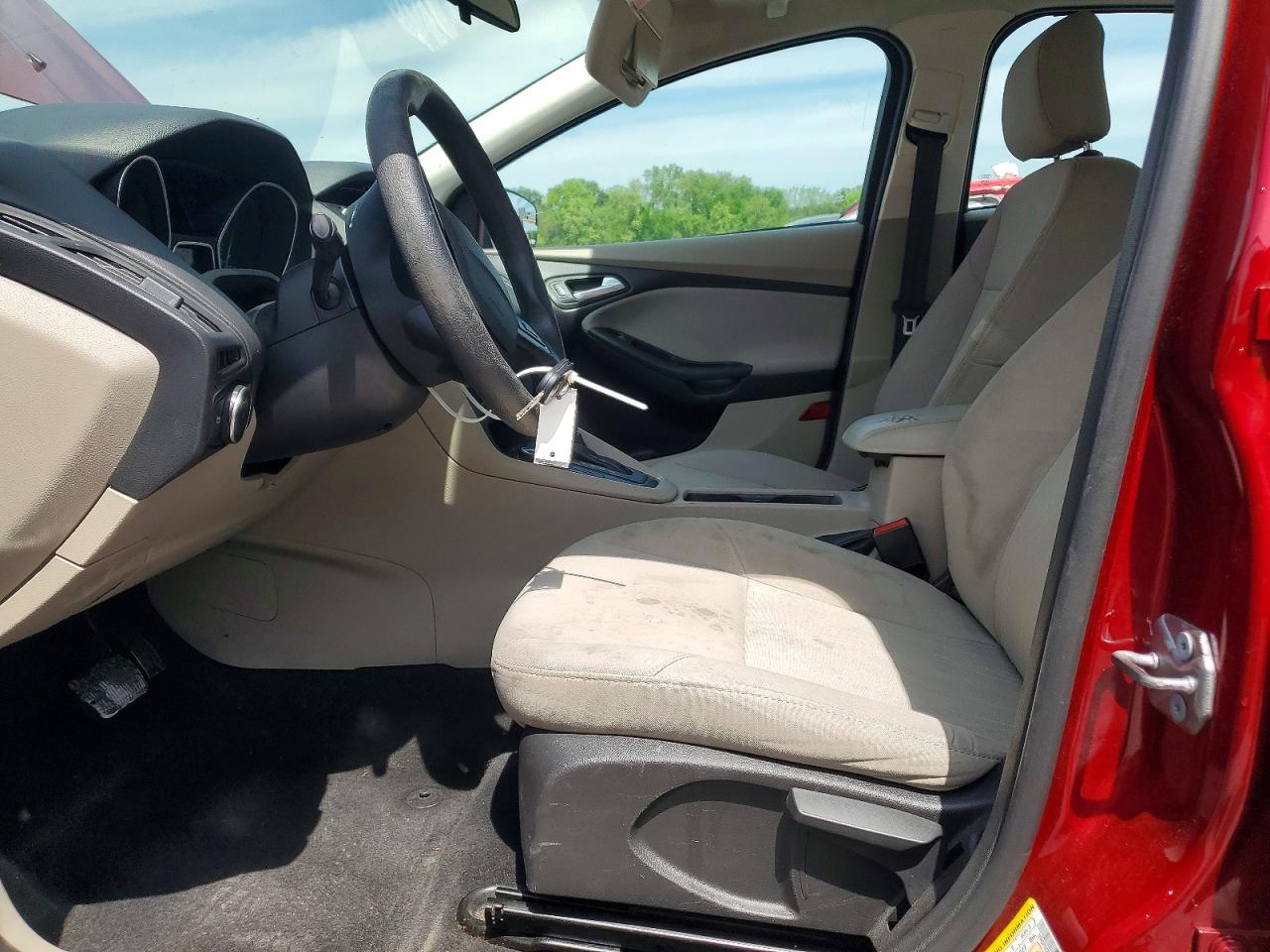 2015 FORD FOCUS SE photo 13