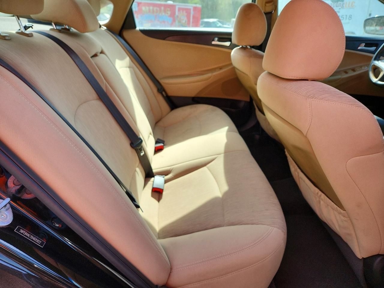 2013 HYUNDAI SONATA GLS photo 19