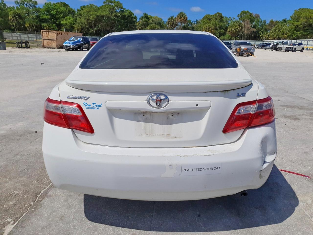 2009 TOYOTA CAMRY LE photo 11
