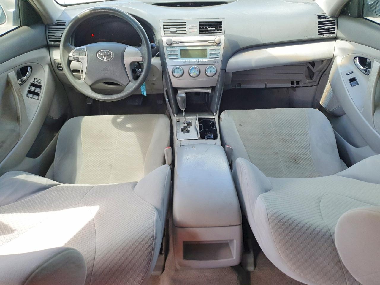 2009 TOYOTA CAMRY LE photo 15