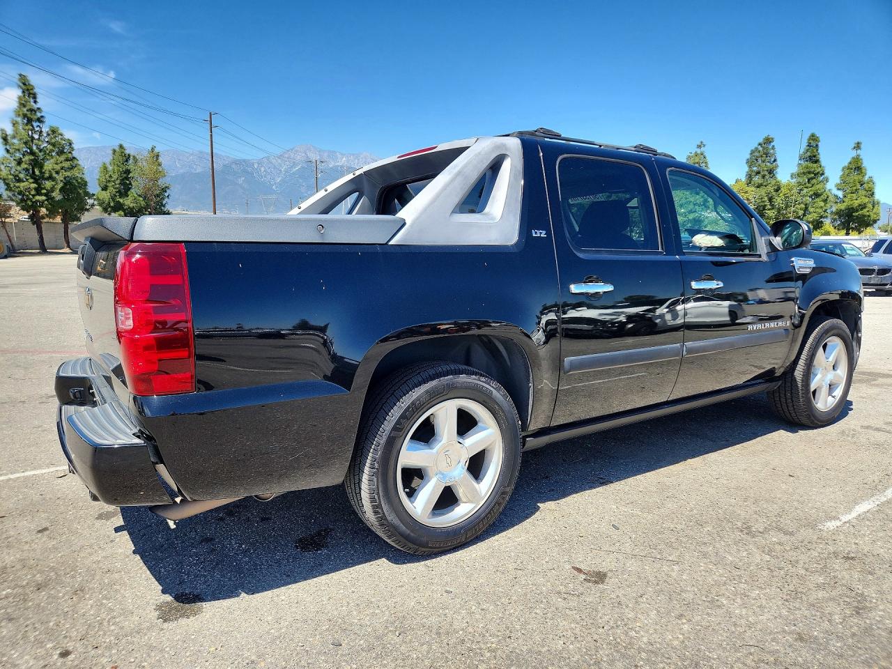 2007 CHEVROLET AVALANCHE K1500 photo 5