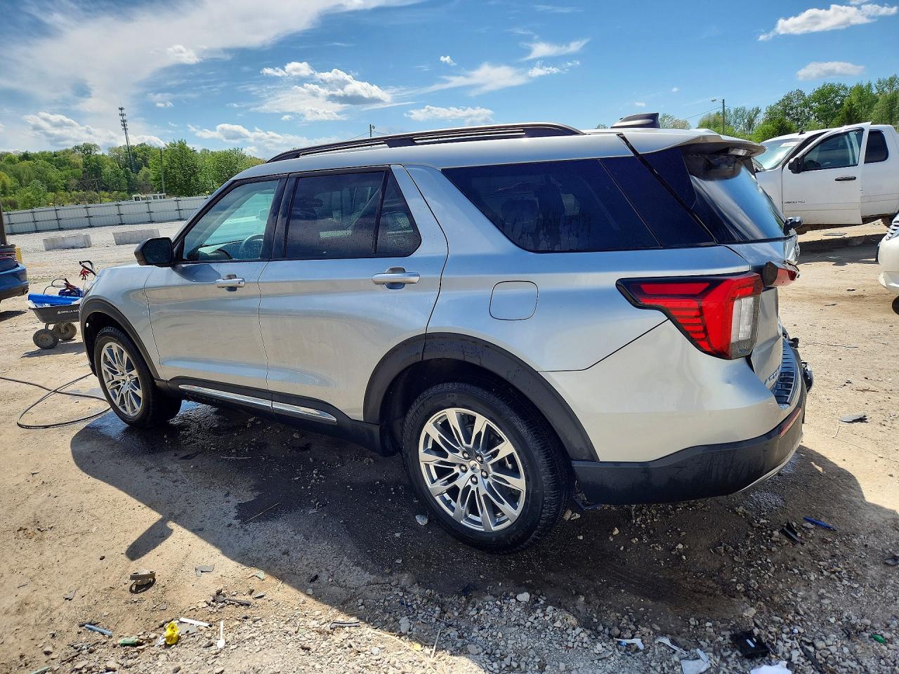 2025 FORD EXPLORER ACTIVE photo 3
