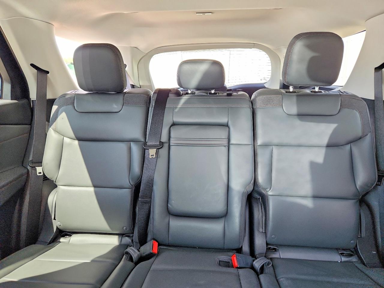 2025 FORD EXPLORER ACTIVE photo 19