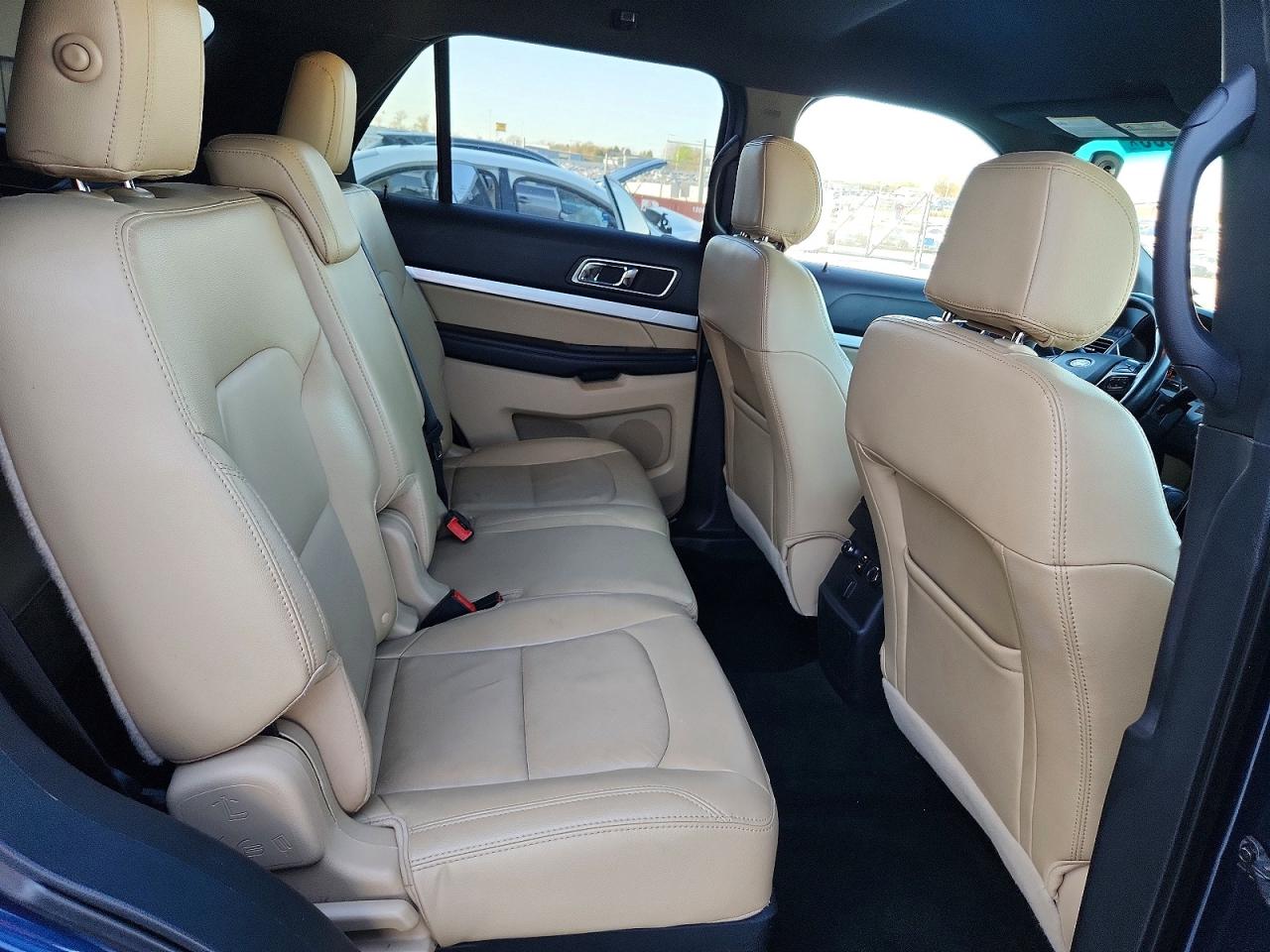 2016 FORD EXPLORER XLT photo 21