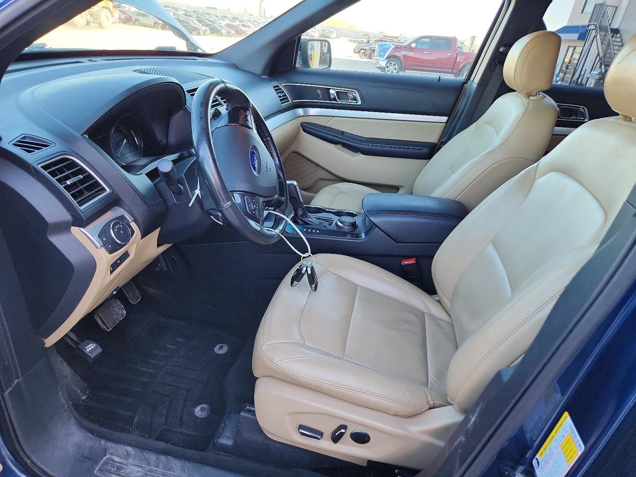 2016 FORD EXPLORER XLT photo 13