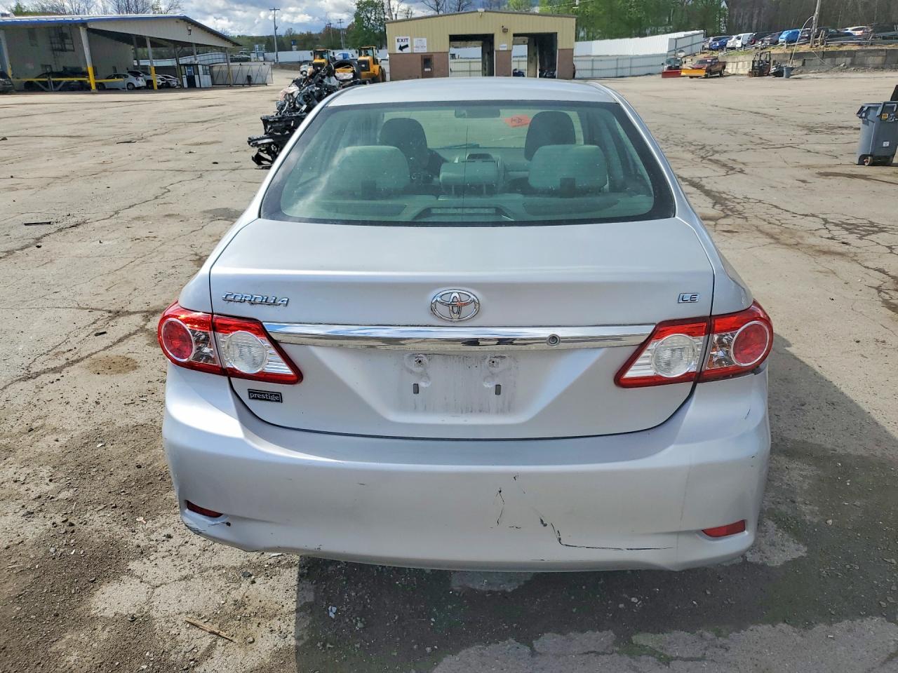 2012 TOYOTA COROLLA LE photo 11