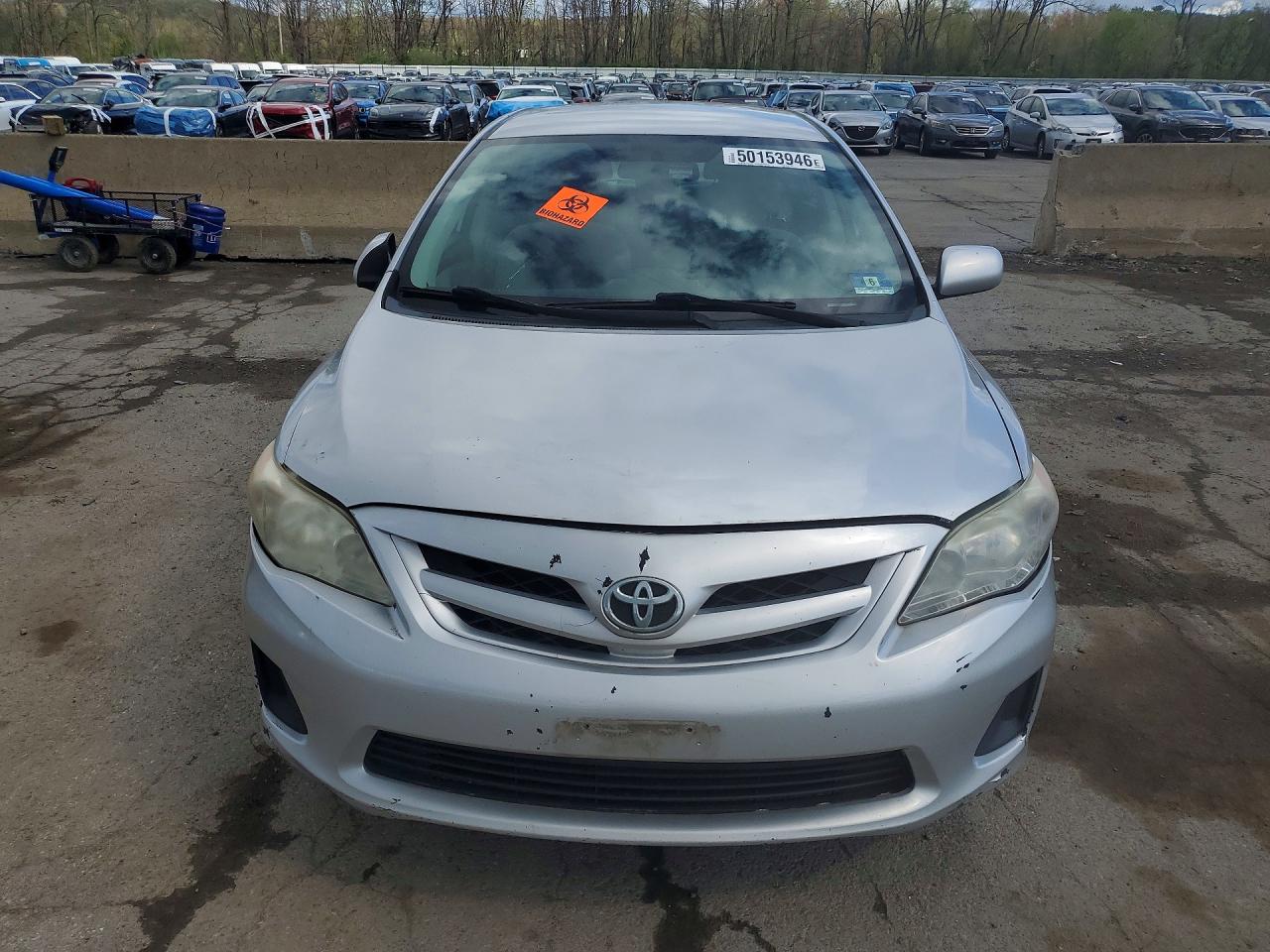 2012 TOYOTA COROLLA LE photo 9