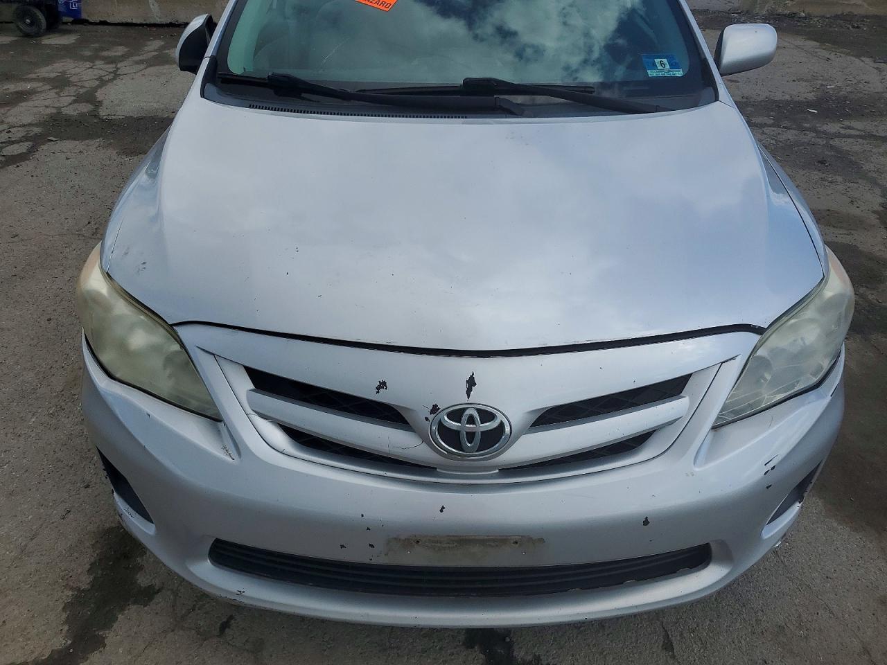 2012 TOYOTA COROLLA LE photo 21