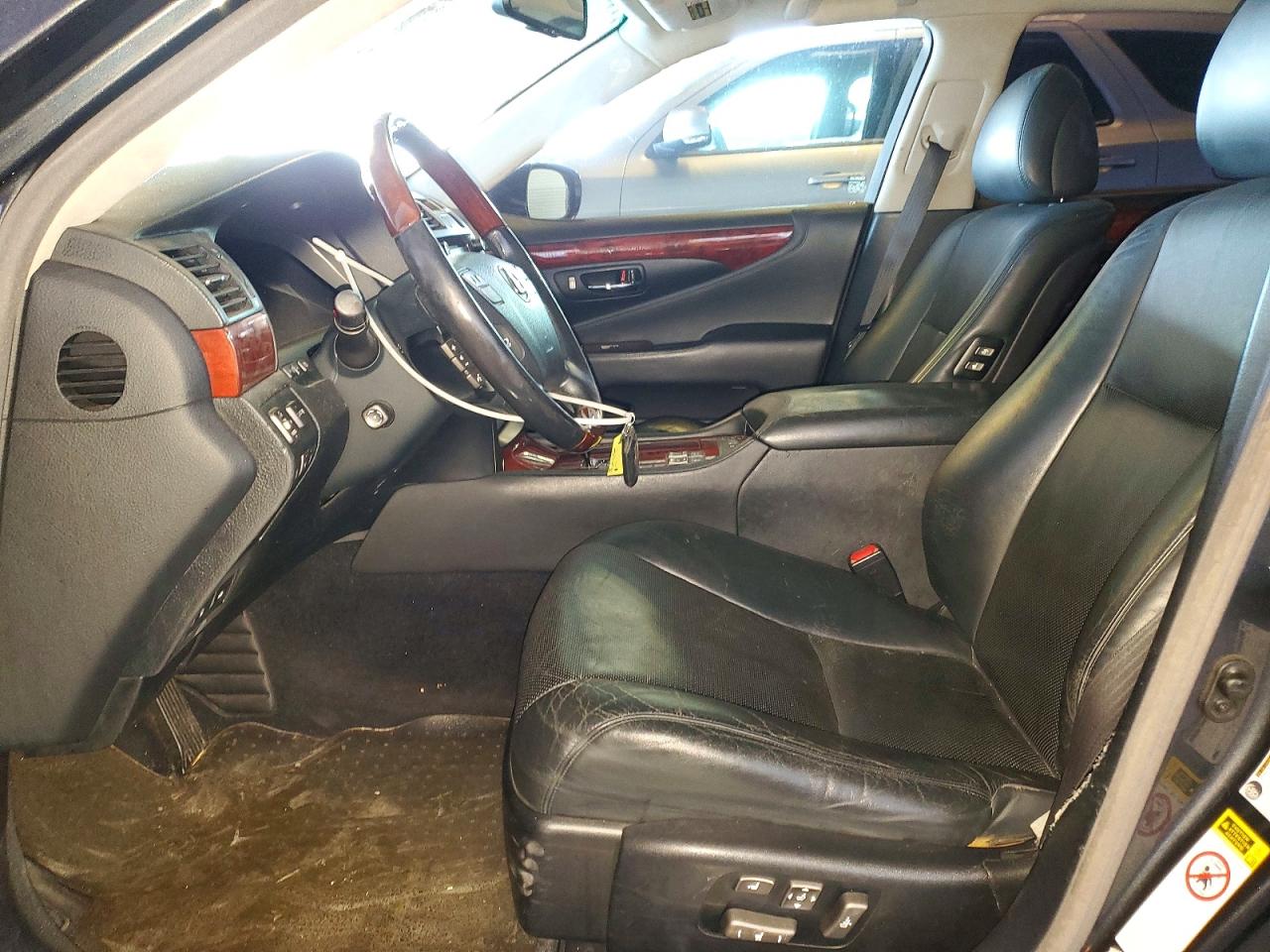 2008 LEXUS LS 460L photo 19