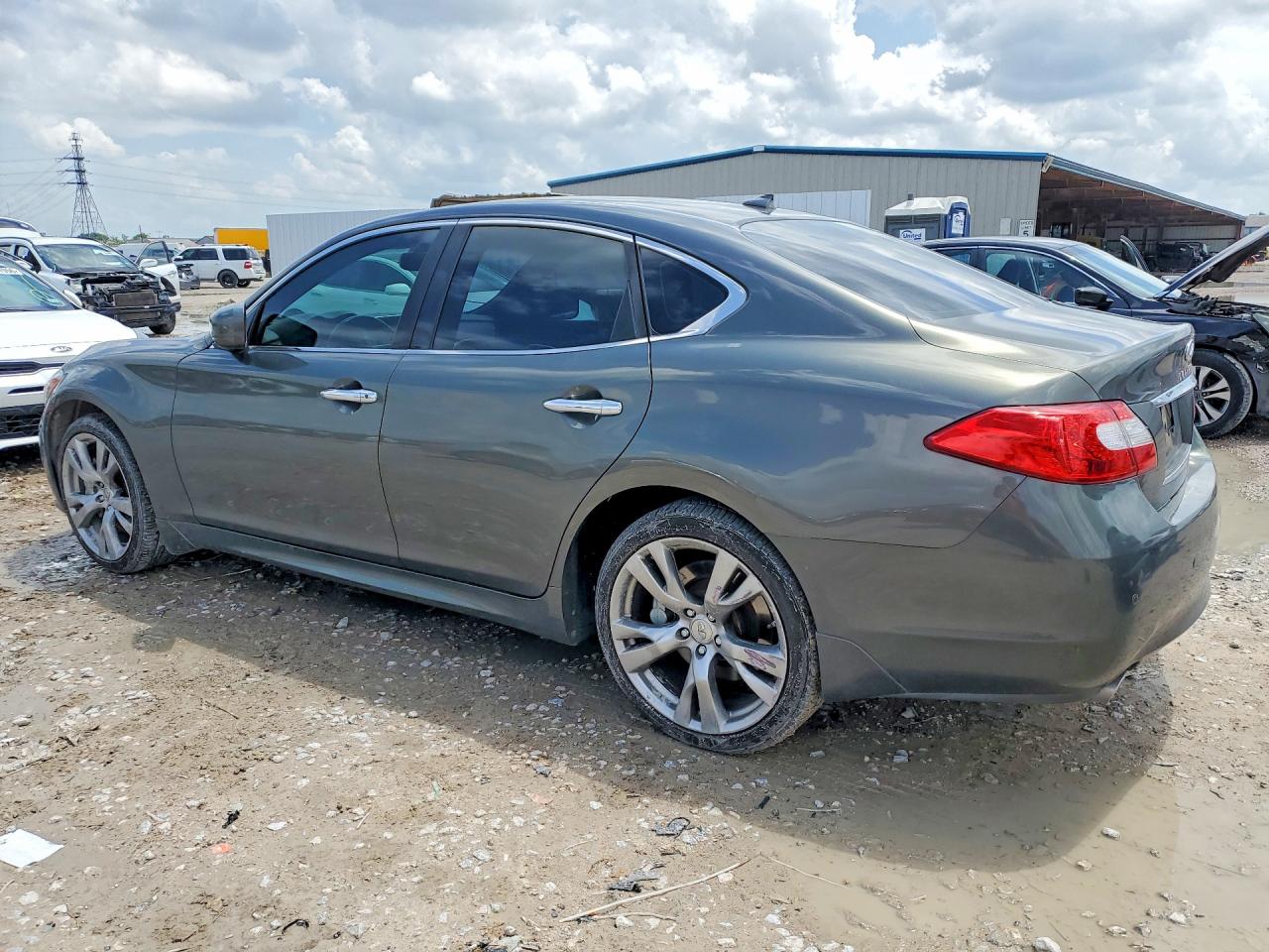 2013 INFINITI M37 BASE photo 3